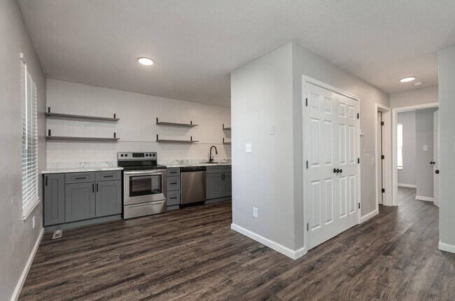 7M4A5823-Edit - Walnut Apartments