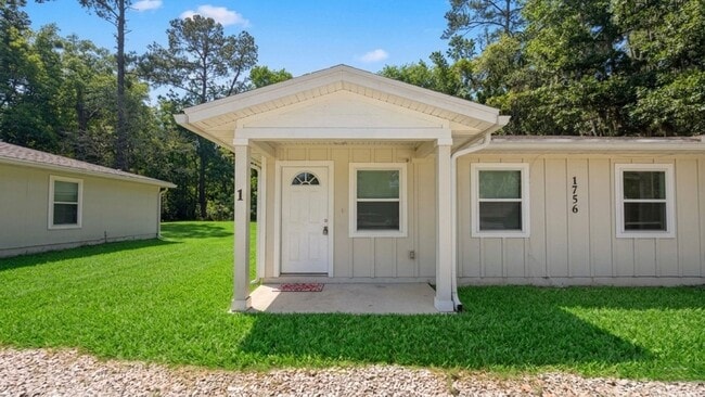 Building Photo - 1756 Lane Ave S Unit 1