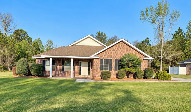 Building Photo - 11 Grove Cir