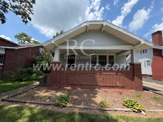Building Photo - 1210 Sherman-