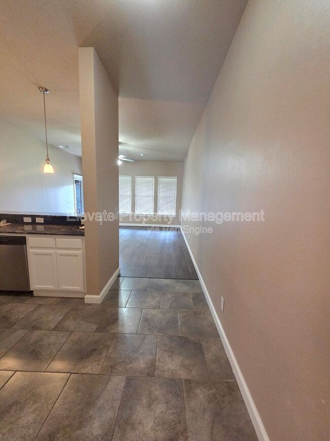Photo - 2301 Kintyre Rd
