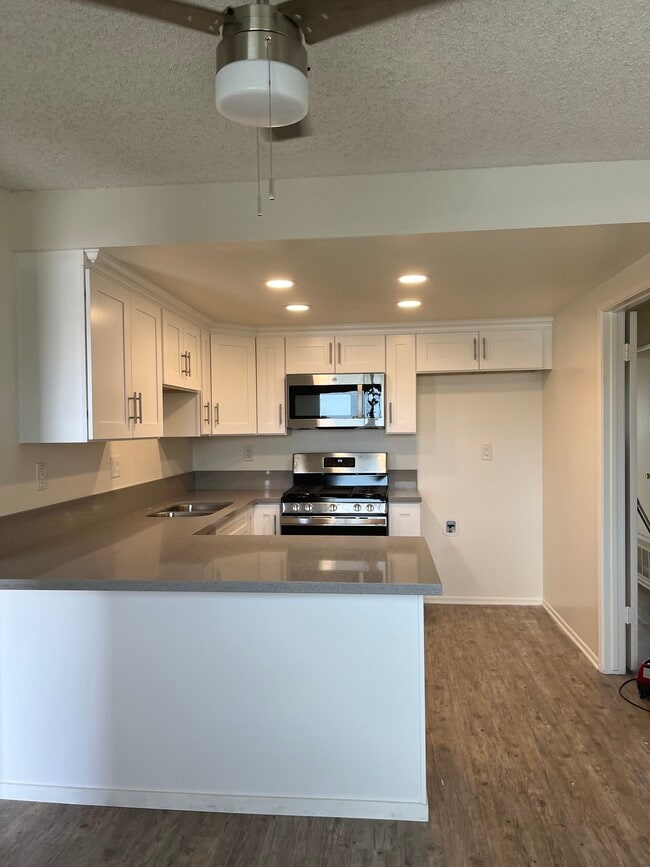 Kitchen - 16932 Lilac Lane Unit 3