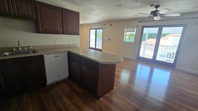 Photo - 153 Portsmouth Ave Unit 203