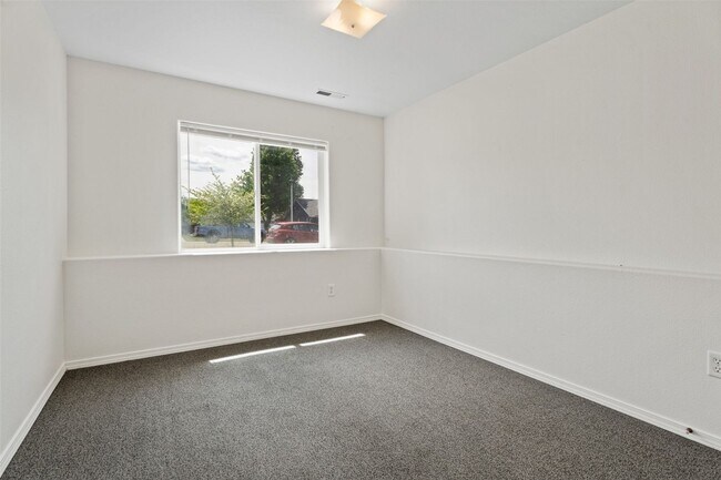 Photo - 813 Unit 211