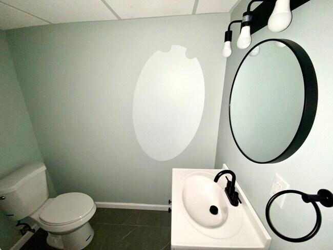 Photo - 1 Burlington Rd