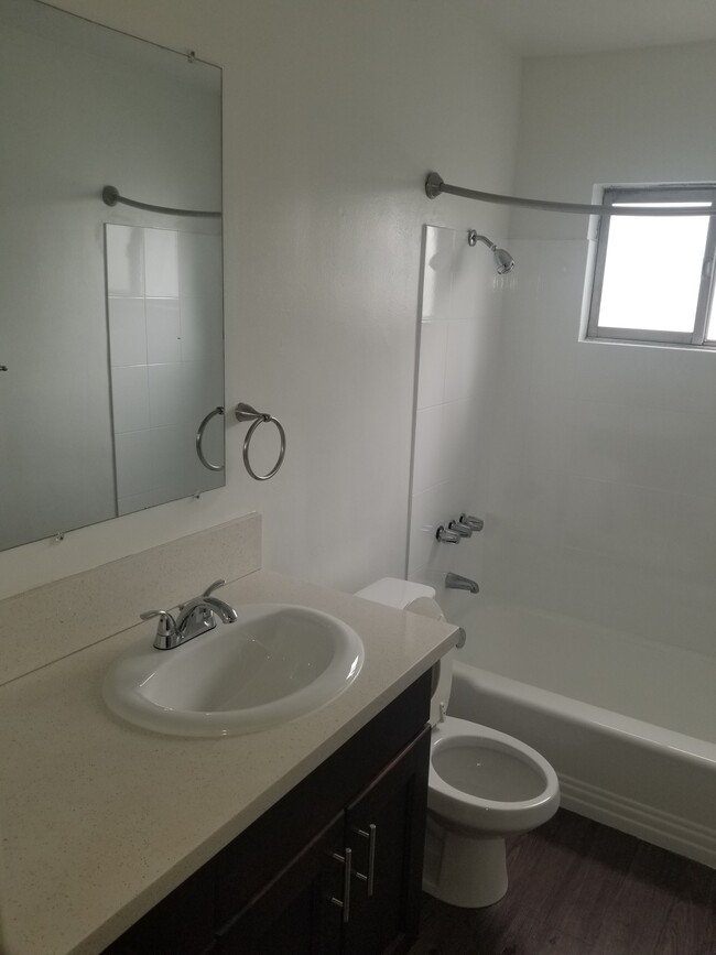 Chateau Sycamore Apartments