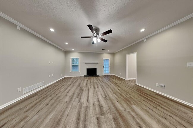 Photo - 1102 Canterbury Ln