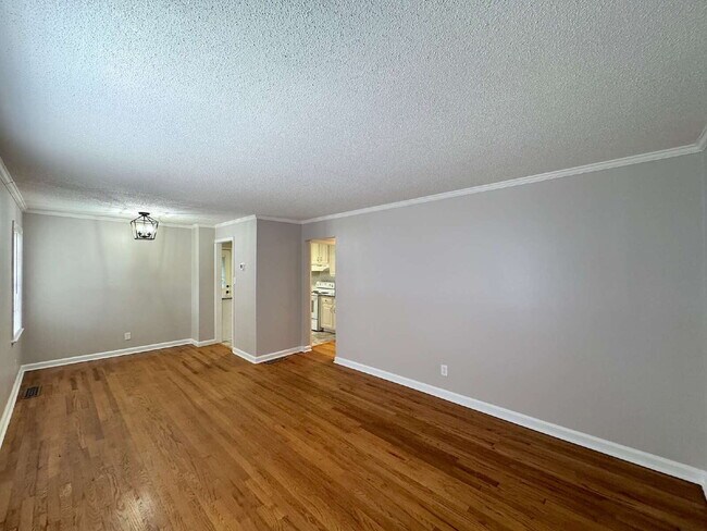 Photo - Well Maintained Home Minutes from Downtown Raleigh!