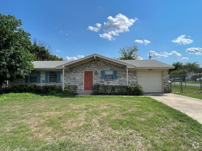 Building Photo - 2102 El Dorado Dr Rental