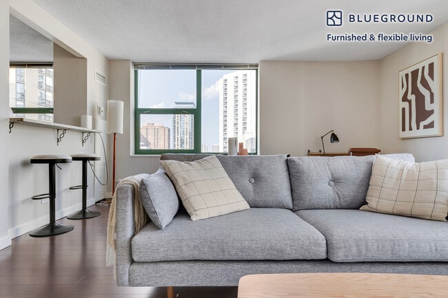 Photo - 77 W Huron St Unit FL17-ID1270