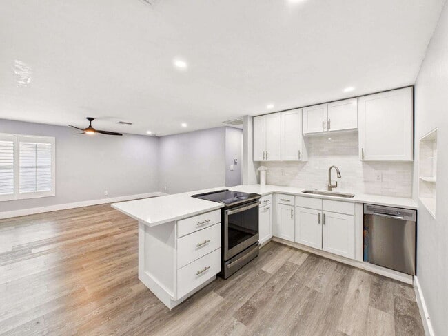 Photo - Bright & Pet-Friendly 2BR Home in River Pa...