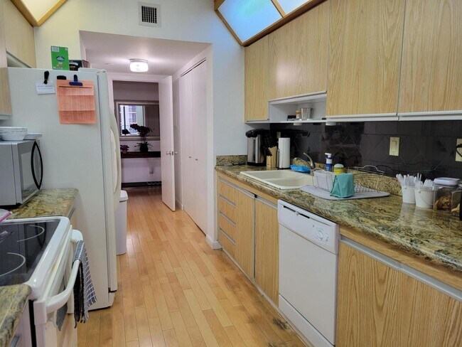 19707 Turnberry Way Unit 14D
