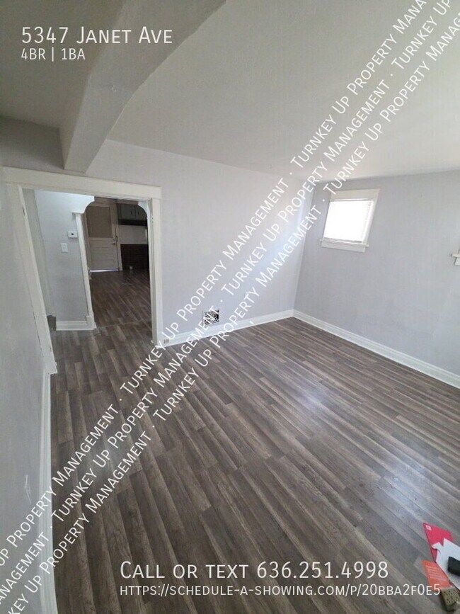 Photo - 5347 Janet Ave