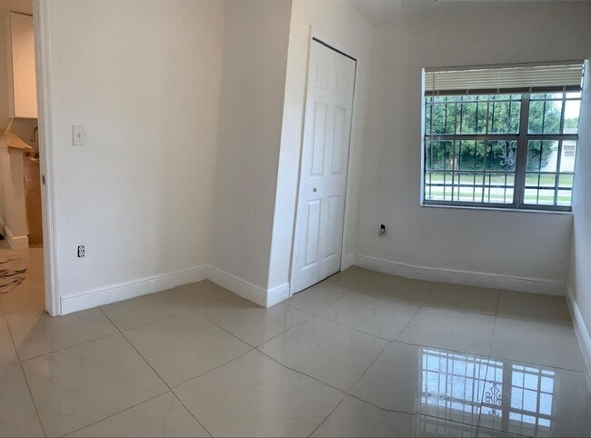 Photo - 456 Betsy Ross Terrace