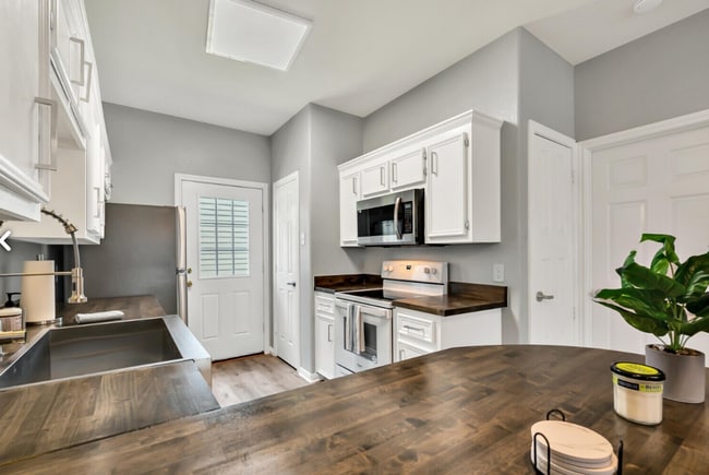 Photo - Beautiful 4 bed 4 bath