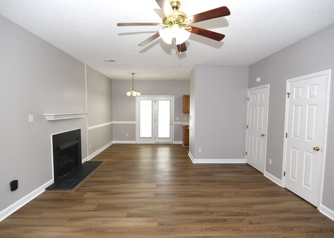 Photo - 3712 Cliffridge Dr