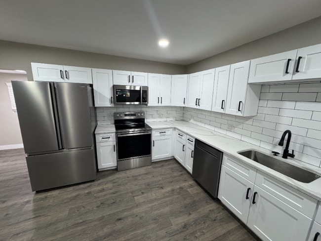 Building Photo - 173 Buchanan Ave