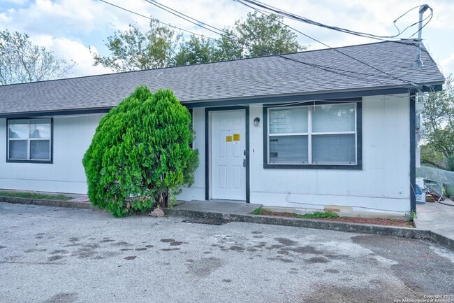 Building Photo - 19221 San Marcos Hwy Rental