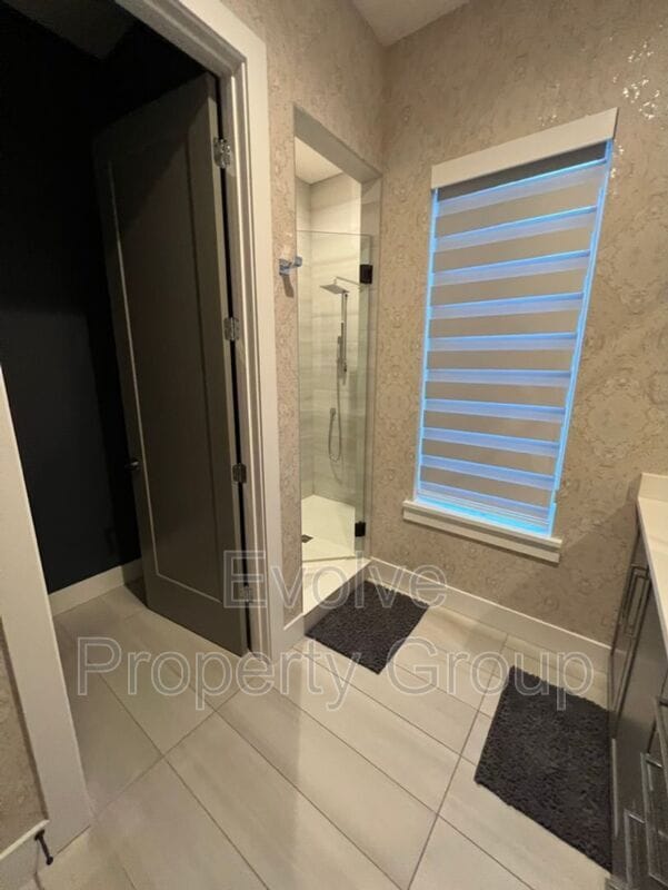 Photo - 183 Orange Pl