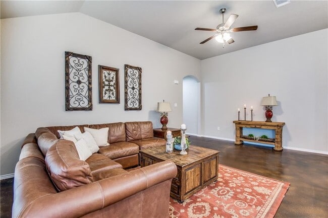 Photo - 1112 Renee St