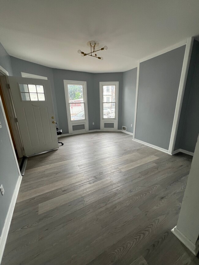 Building Photo - 415 Hamilton Ave Unit 1