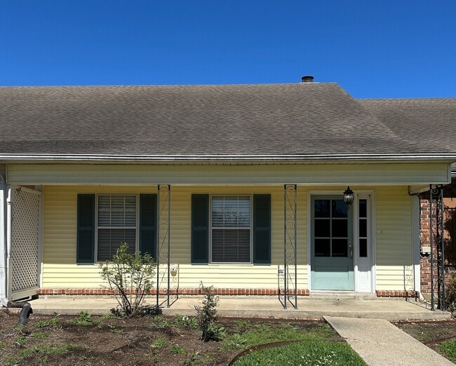 Building Photo - 412 Cane Dr