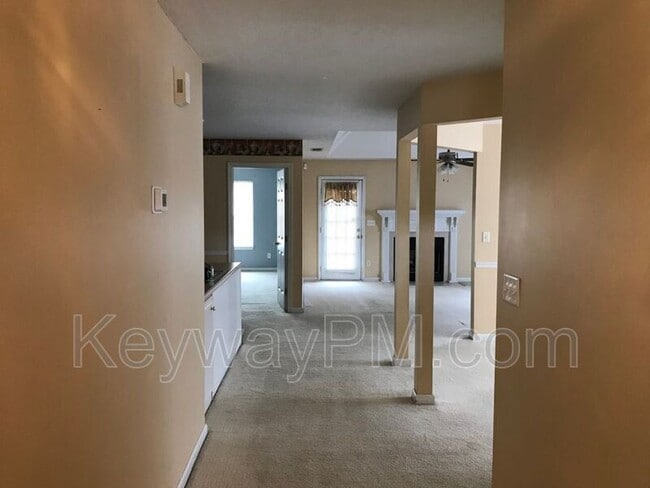 Photo - 1017 Caddenwoods Dr