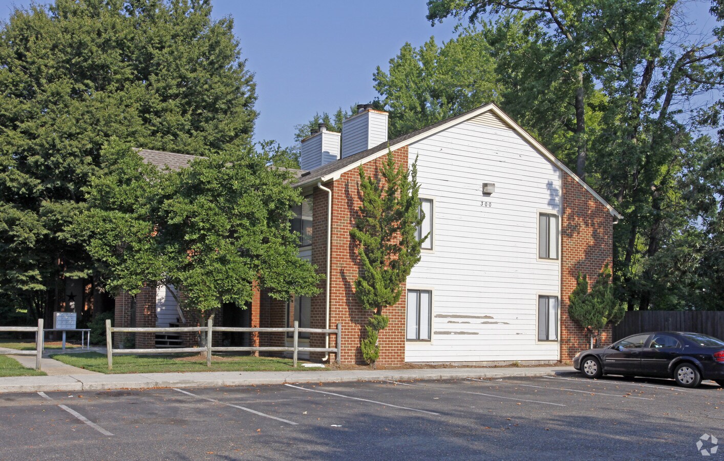 Photo - Adams, Condos