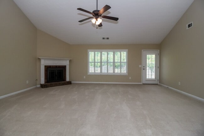 Photo - 111 Village Dr