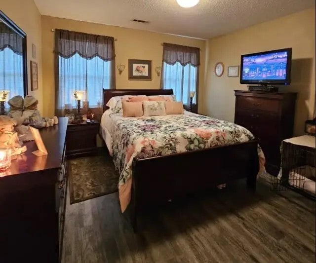 Photo - 304 Julia Cir