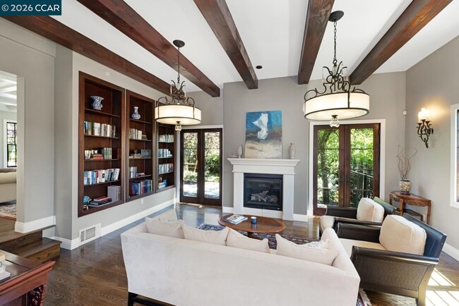 Photo - 3898 Happy Valley Rd