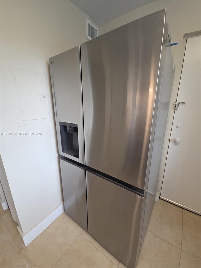 Photo - 2025 NE 164th St Unit 309