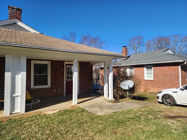Photo - Swannanoa Rental