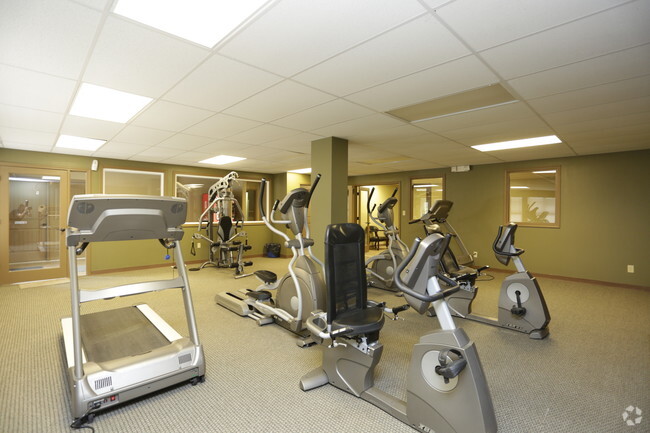 Clubhouse - Cambridge at River Oaks