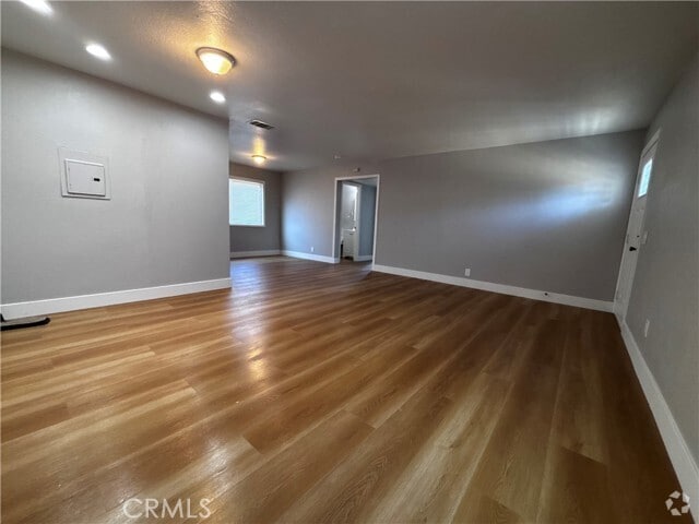 Building Photo - 415 N Ellis St Rental