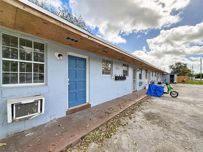 Photo - 3291 NW 132nd Terrace Unidad 5