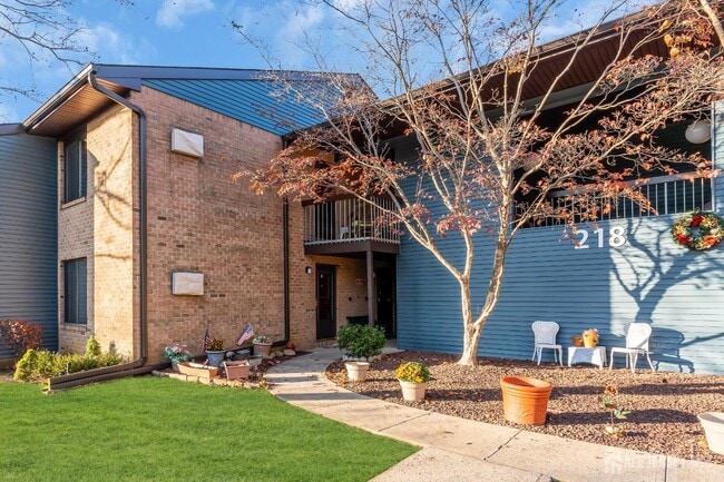 Photo - 218 Medford Ct Unit A