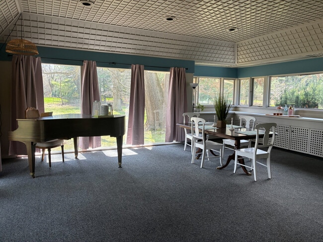 Conservatorio - 439 Allens Creek Rd