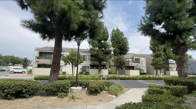 Photo - 181 N Richmont Dr