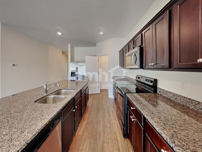 Photo - 8714 Layalie Way