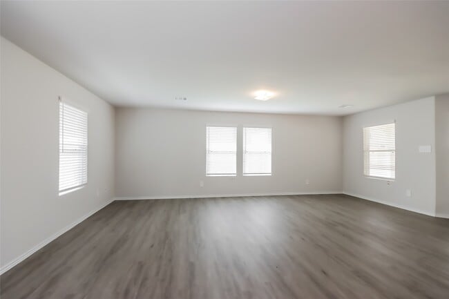 Photo - 4834 Giant Sequoia Way