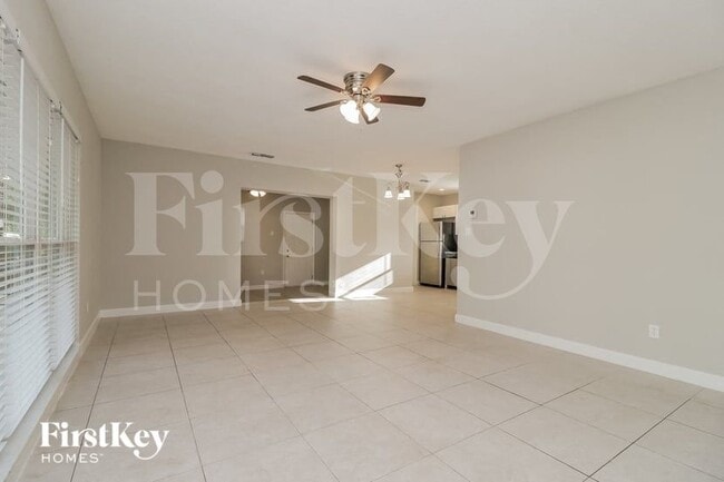 1833 Pineview Cir