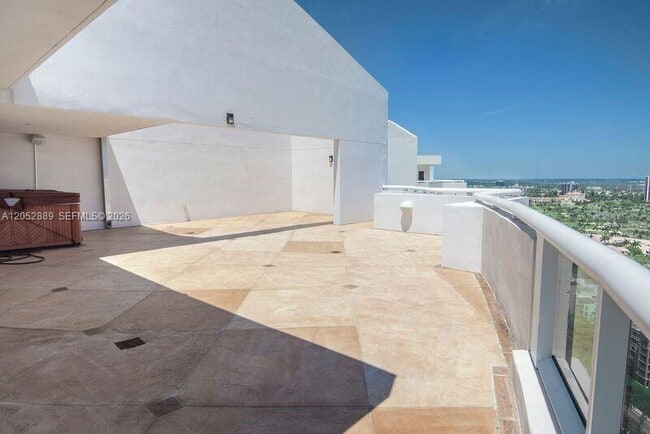Photo - 19400 Turnberry Way Unit PH221