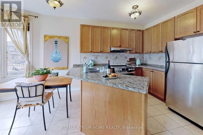 Photo - 41 Thistle Ave