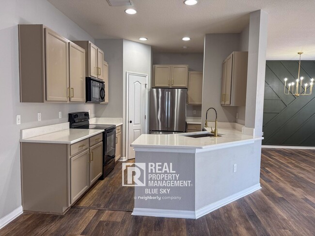Photo - 7624 Red Mill Cir
