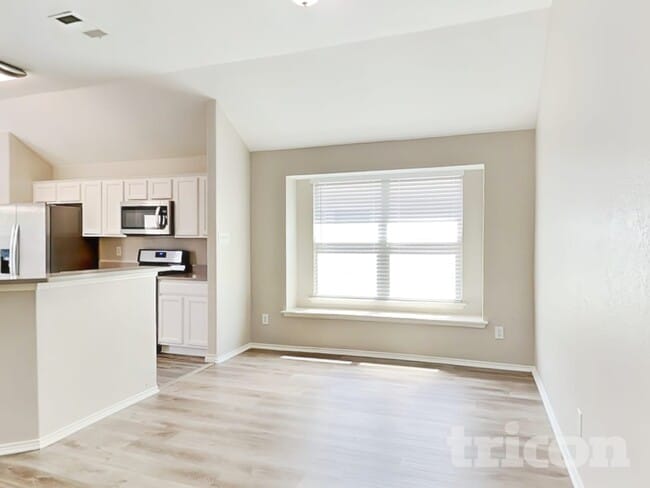 Photo - 6701 Fairglen Dr