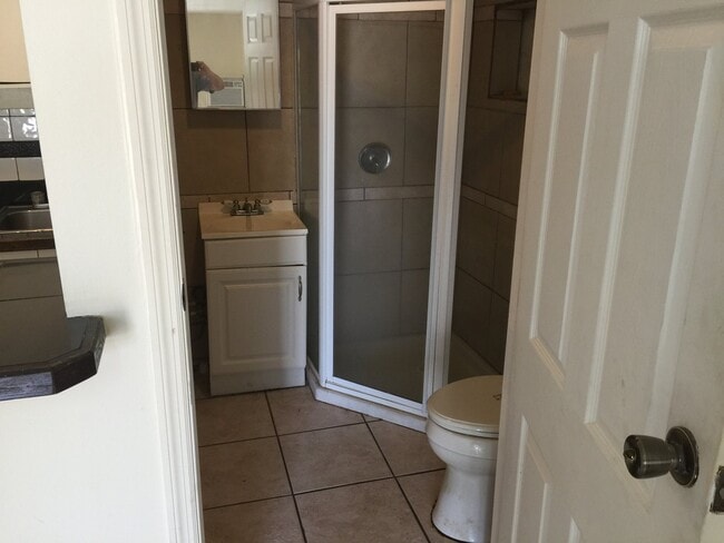 Photo - 5416 16th St W