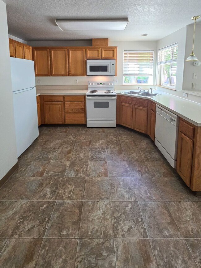 Photo - 21ST361-363 Unit 363