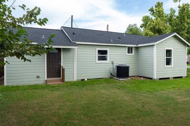 Photo - 134 E Bernard St