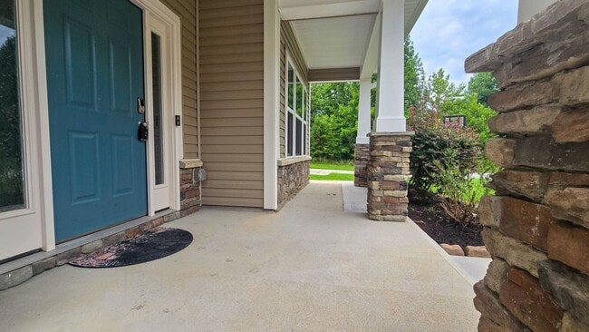 Photo - 489 Green Arbor Ln